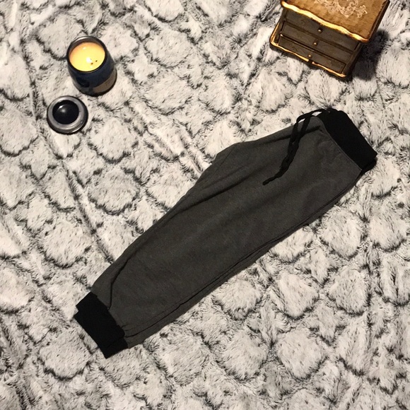 Cropped sweatpants - Picture 1 of 1